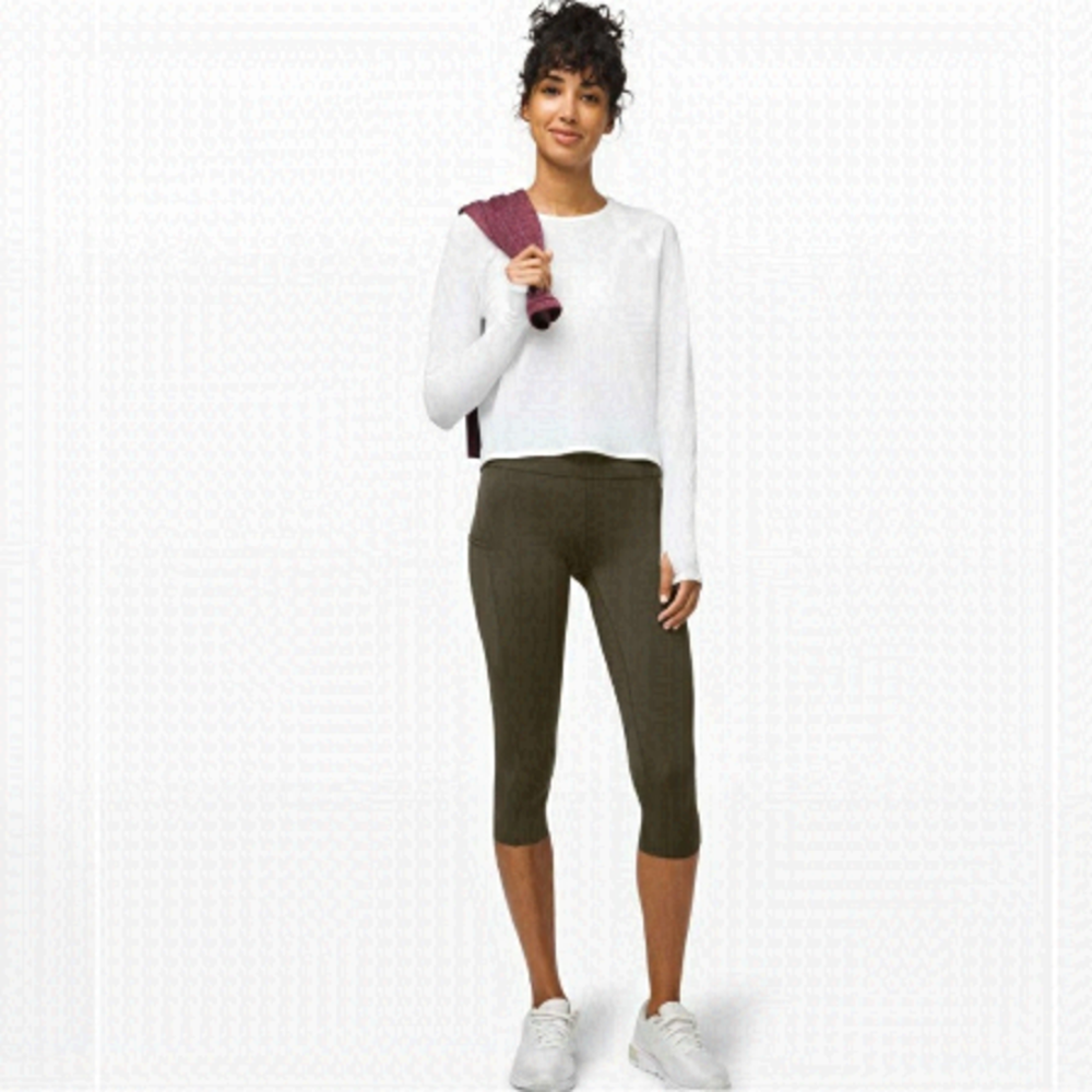 LULULEMON Fast and Free Crop II 19" *Non-Reflective
Dark Olive Size 4